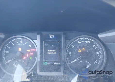 2017 Toyota Tacoma Trd Off Road z USA, uszkodzony, nr VIN 3TMDZ5BN5HM031976